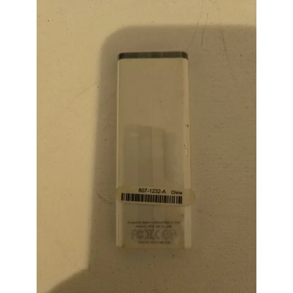 Apple iPod Shuffle 1st Generation 512MB MP3 Player
